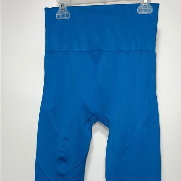 Blue Activewear Set - Picture 3 of 16